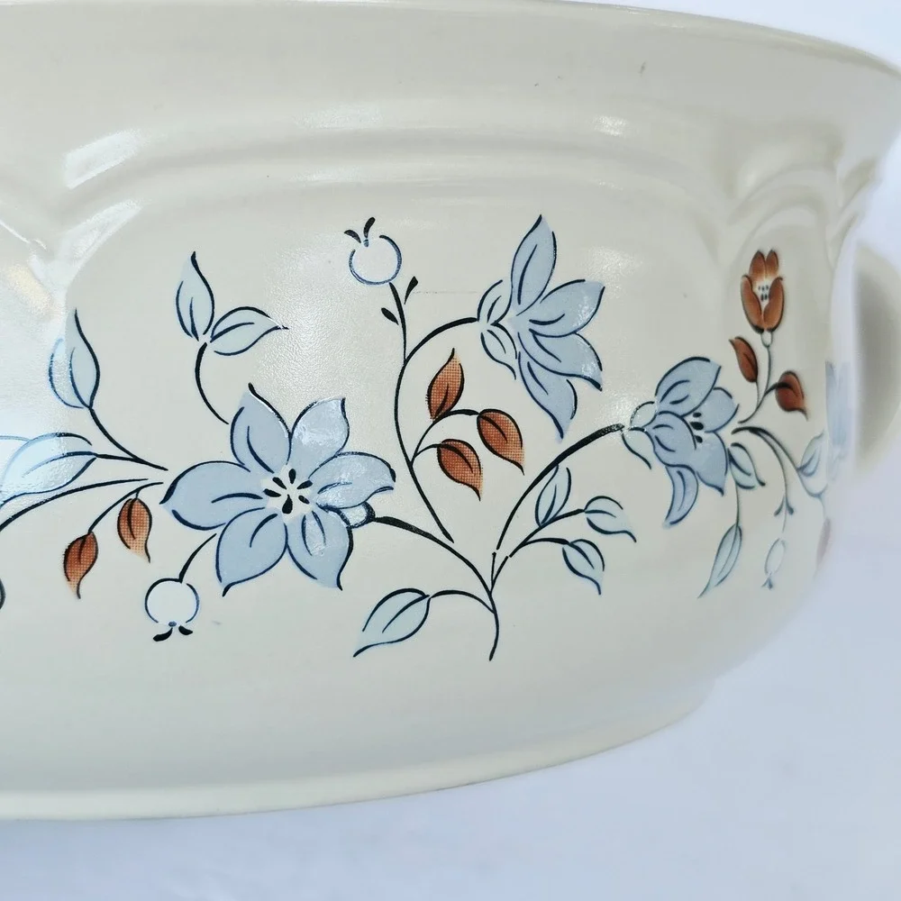 Vintage Cordella Bluet Floral Stoneware Casserole Dish Lid Round Farmhouse